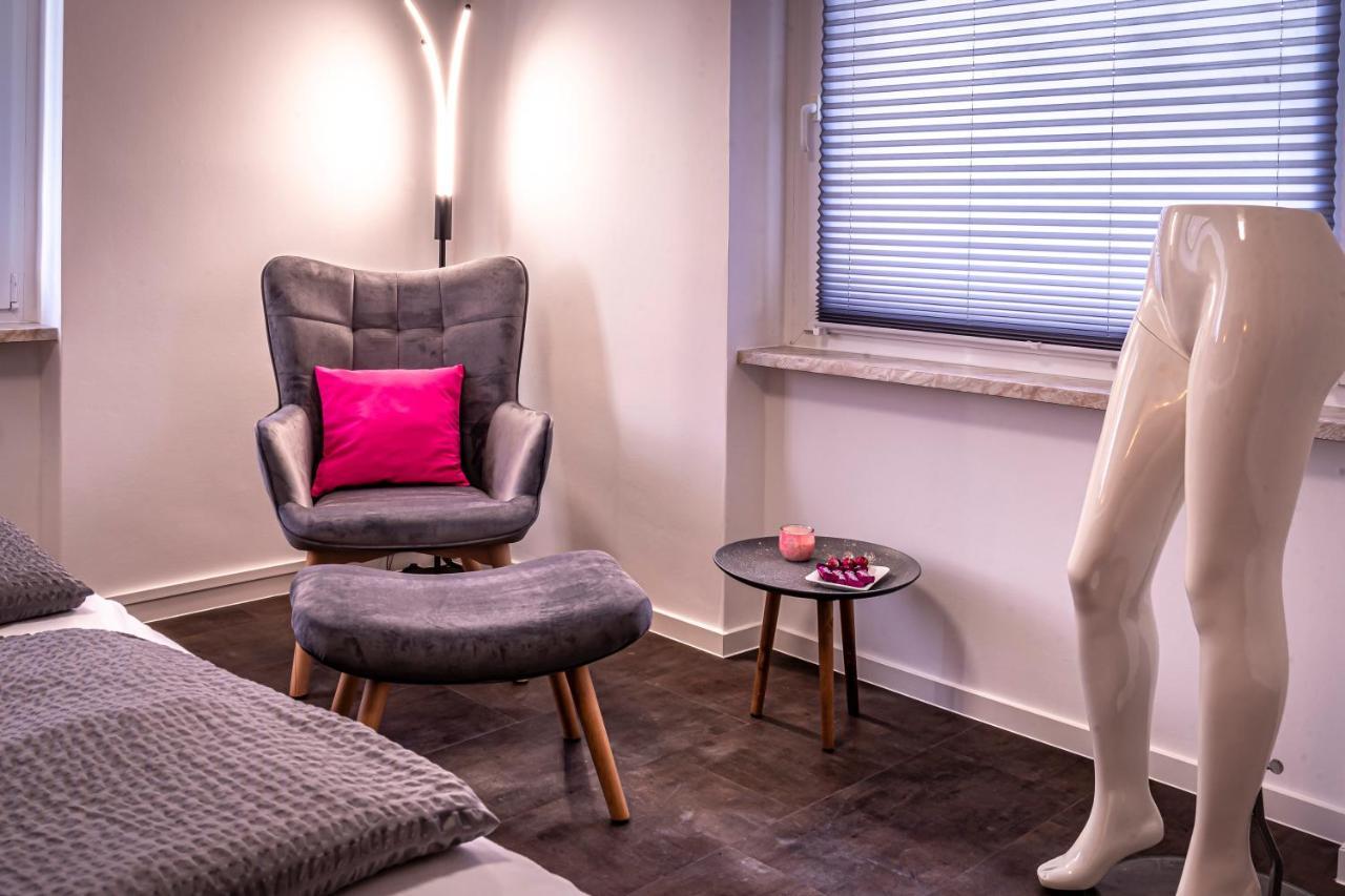 Komfortable Ferienwohnung In Halle ハレ エクステリア 写真