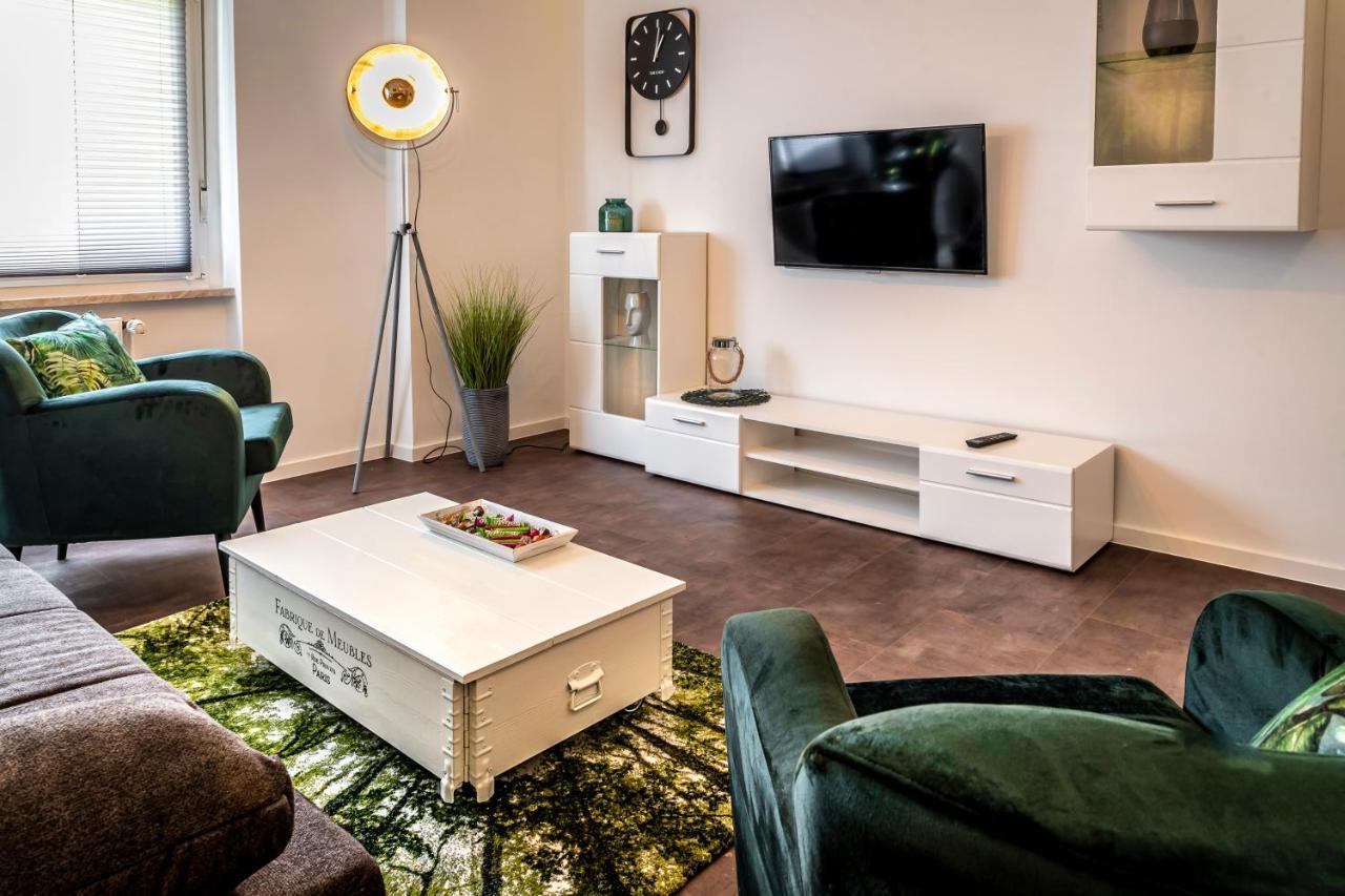 Komfortable Ferienwohnung In Halle ハレ エクステリア 写真