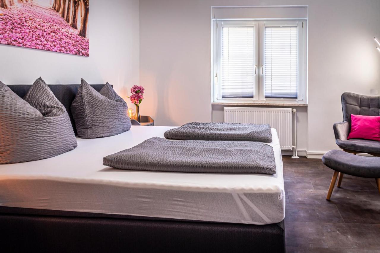 Komfortable Ferienwohnung In Halle ハレ エクステリア 写真