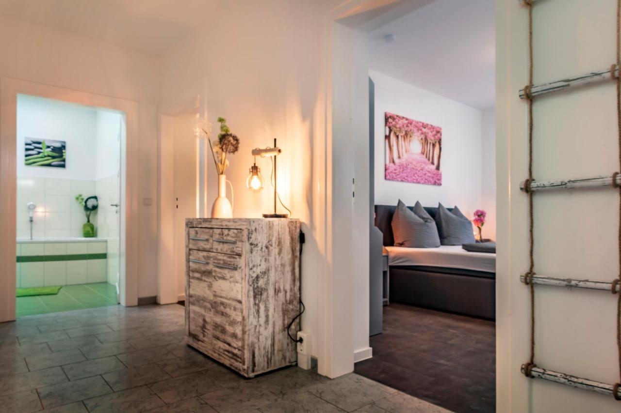 Komfortable Ferienwohnung In Halle ハレ エクステリア 写真